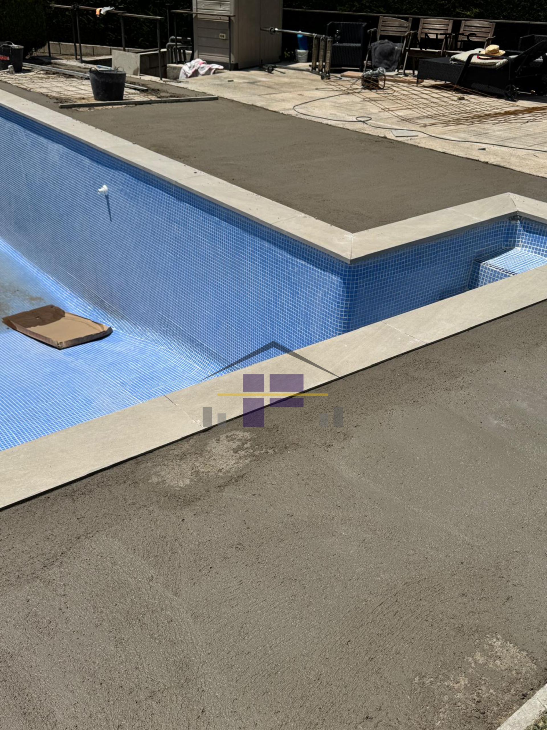 SOLADO EXTERIOR PISCINA V4