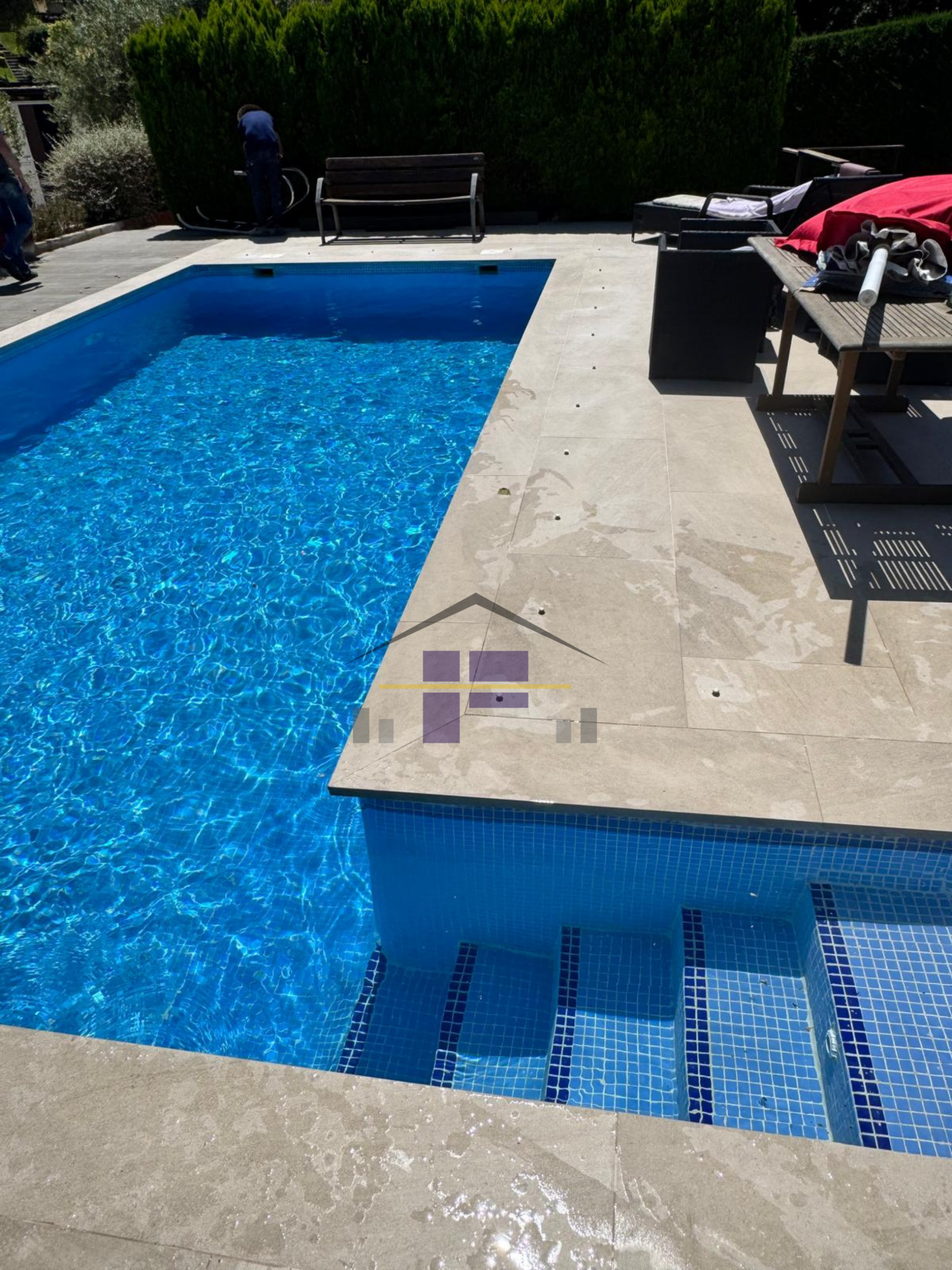 SOLADO EXTERIOR PISCINA V5